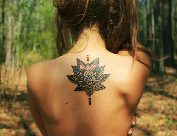 22+ Awesome Upper Back Tattoos for Women