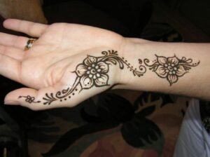 Mehndi Design Tattoo Simple